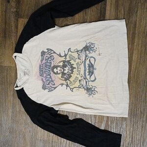Vintage Hause of Howe Graphic Distressed Design Long Sleeve 100% Cotton T-Shirt.